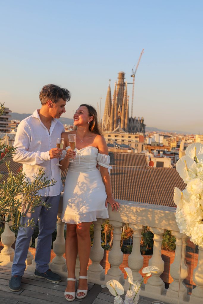 Just engaged couple in Barcelona celebrating their proposal