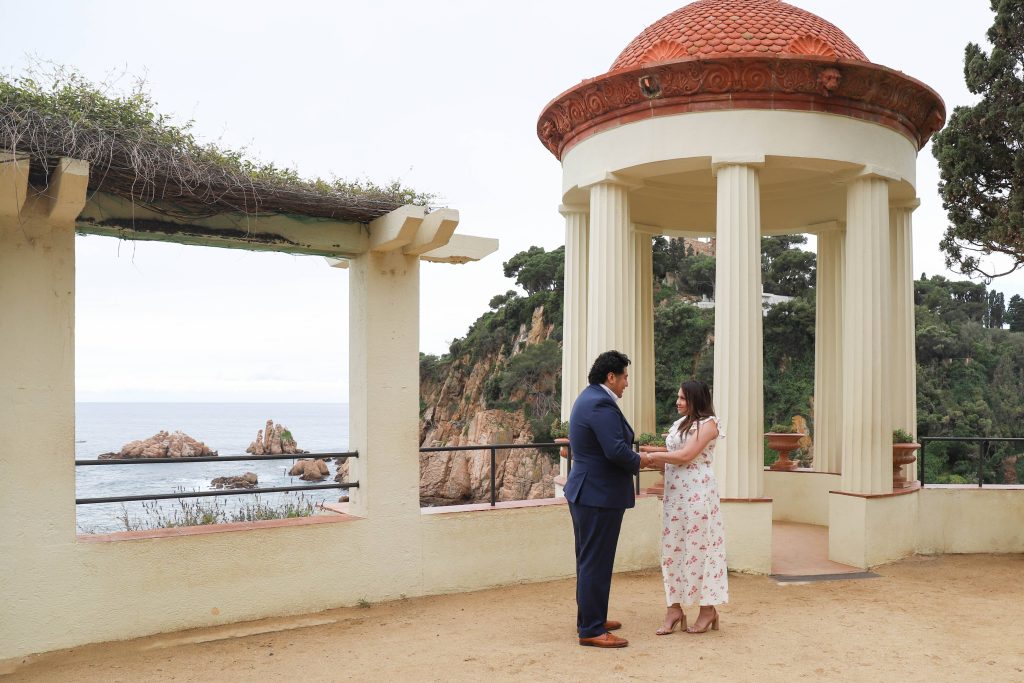 Romantic proposal in Marimurtra